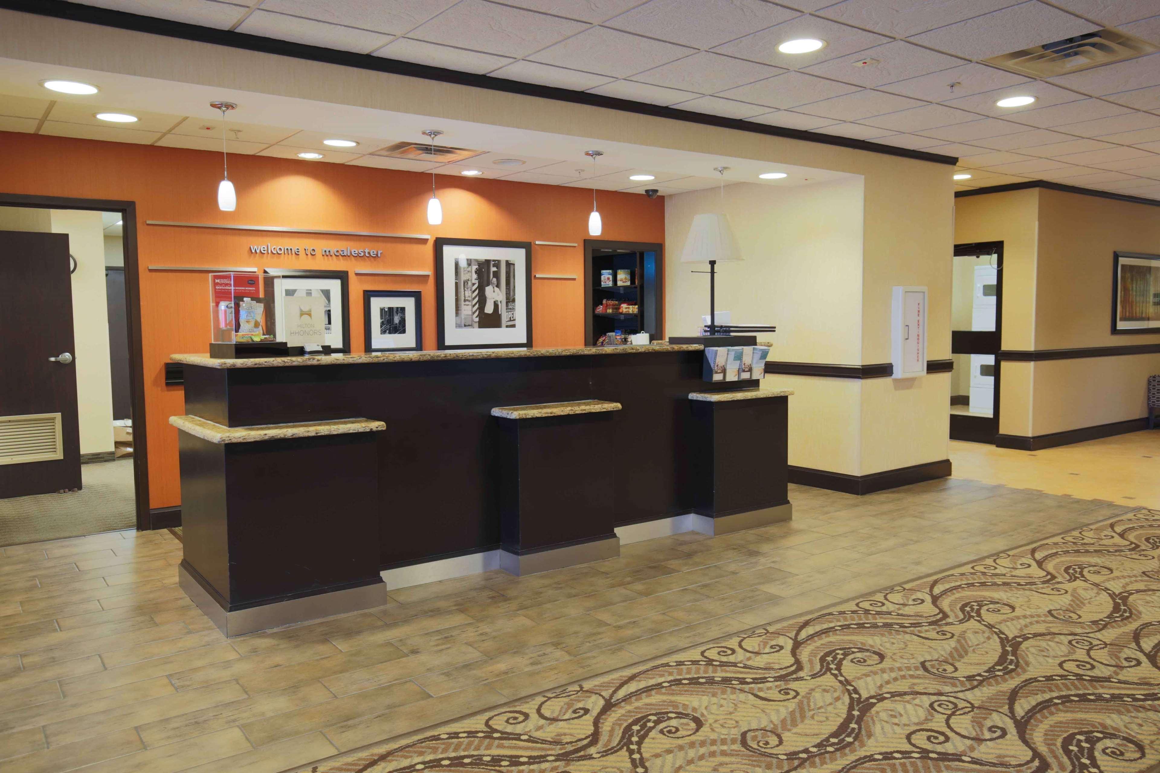 Hampton Inn & Suites Mcalester Exteriör bild