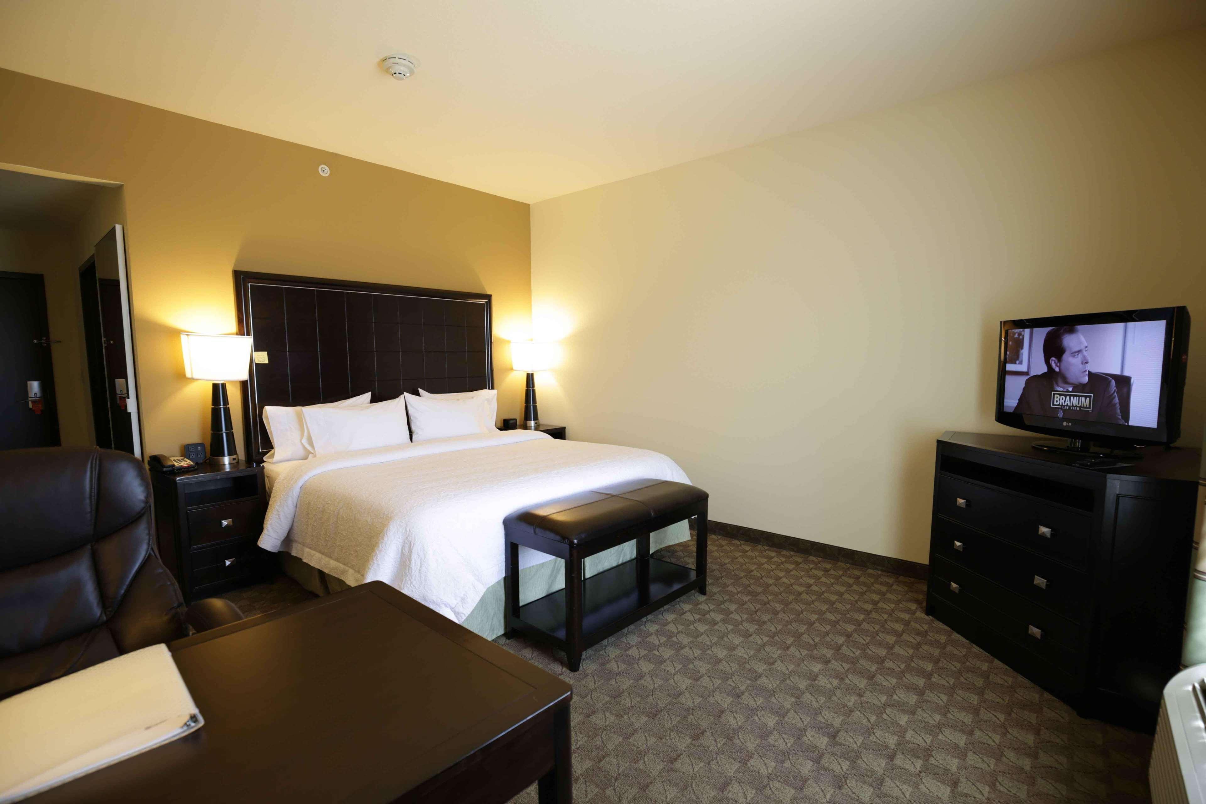 Hampton Inn & Suites Mcalester Exteriör bild